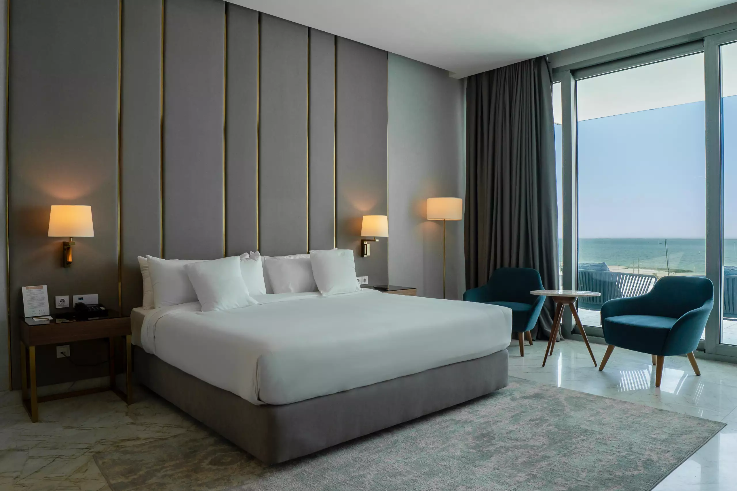 Alibaba https://cdn.alibaba.ir/ostorage/hotel-accommodation-images/6884dd37ac13a7ed0d855c1e_اگزکیوتیو دبل تراس دار.webp